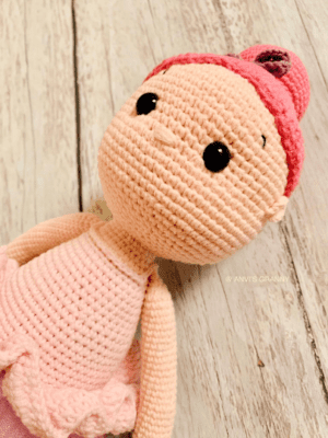 Ballerina amigurumi doll crochet pattern (8)