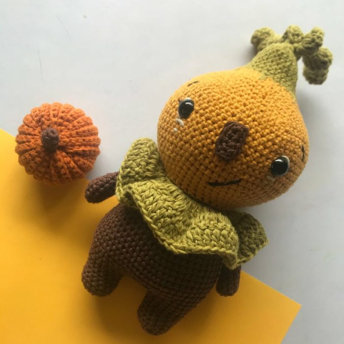 Pumchy the pumpkin doll amigurumi pattern for beginners, Halloween crochet pattern