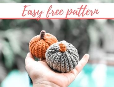 Easy free pumpkin crochet pattern for beginners that can help you to crochet any size of pumpkins