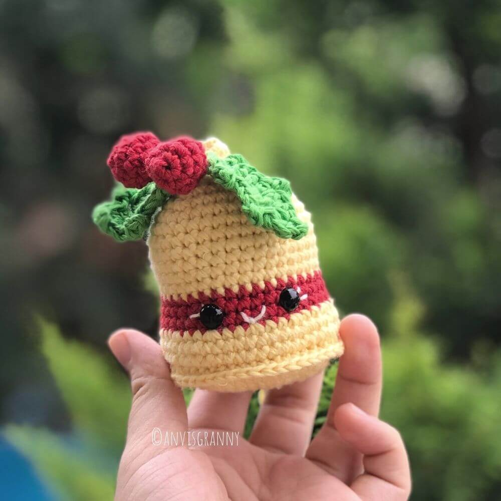 crochet christmas bell ornament pattern for beginners