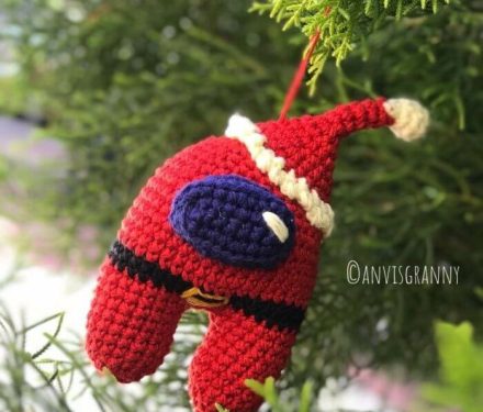 Among us Santa Amigurumi Christmas ornament crochet pattern for beginners