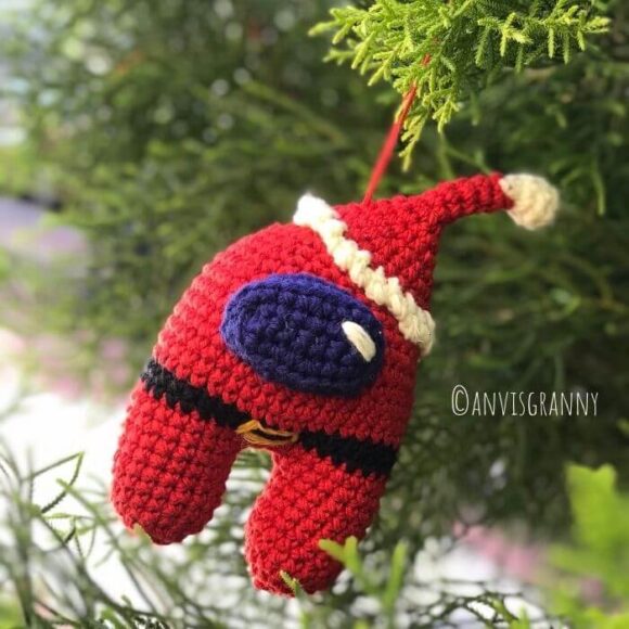 Among us Santa Amigurumi Christmas ornament crochet pattern for beginners