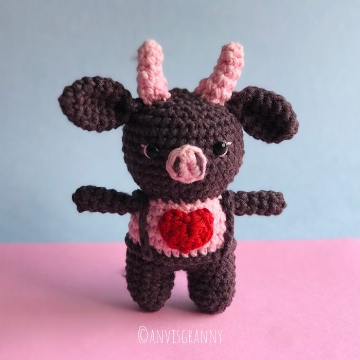 2021 Valentine crochet amigurumi bull crochet pattern
