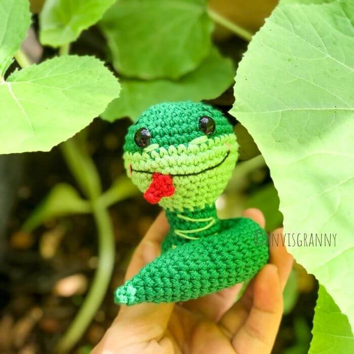 crochet snake pattern free, Free Crochet Snake Pattern &#8211; No-sew Chinese Snake Crochet Pattern Free