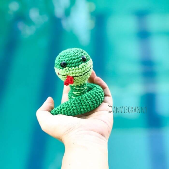 Chinese zodiac snake crochet amigurumi pattern for beginners