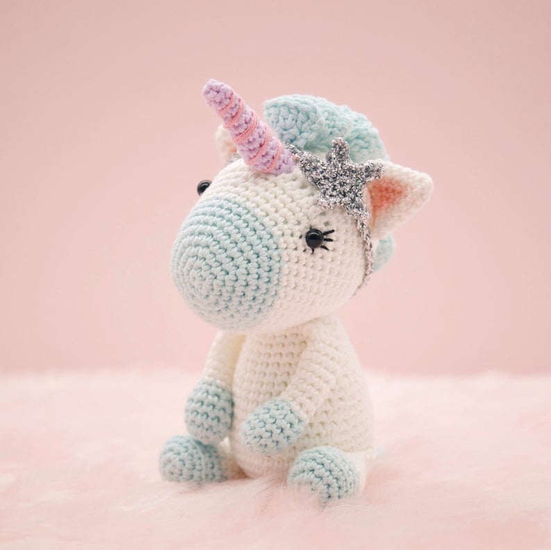 unicorn amigurumi pattern from little aqua girl