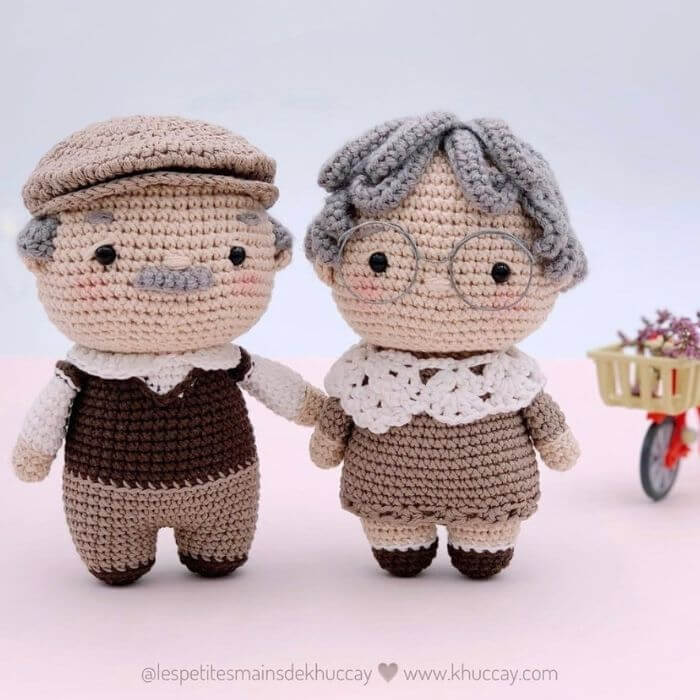 crochet amigurumi papi and mami dolls