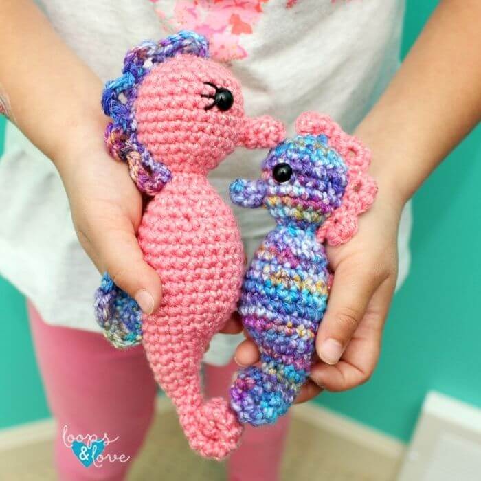 mommy and me seahorse amigurmi crochet toys pattern
