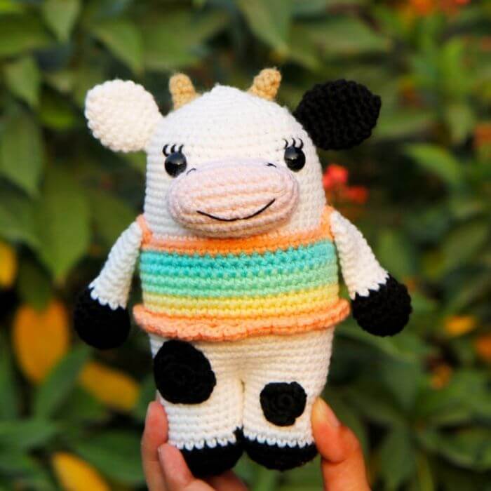 cow amigurumi toy crochet pattern