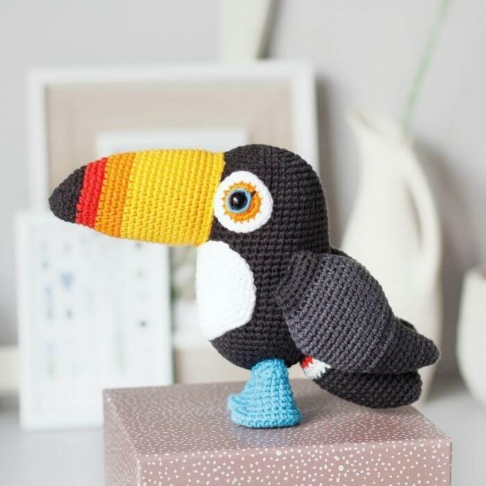 toucan bird amigurumi crochet pattern