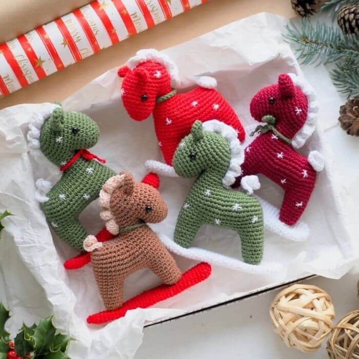 christmas horse amigurumi crochet pattern