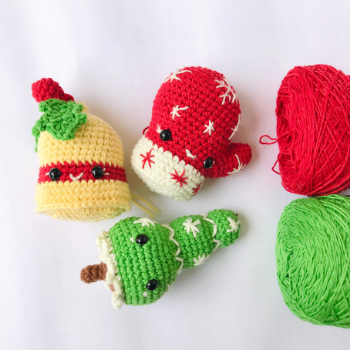 Bell, Mitten and Christmas Tree ornament Bundle 