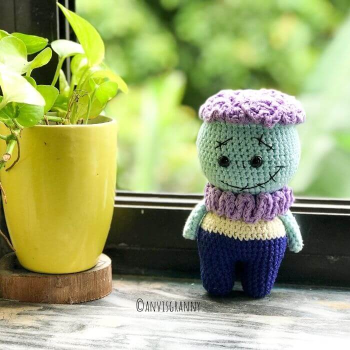 cute and no-sew amigurumi zombie doll - monster halloween crocheted doll pattern