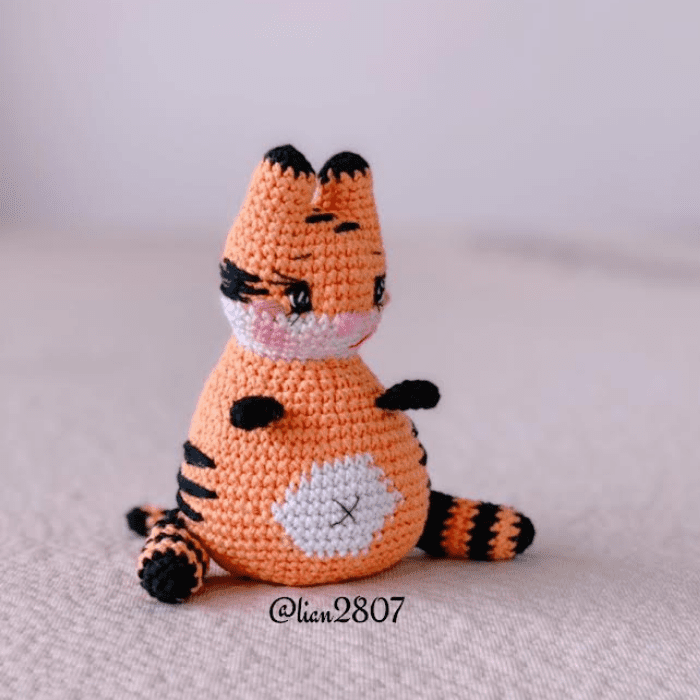 crochet amigurumi roly poly tiger