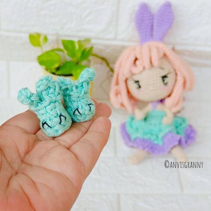 no sew crochet bunny girl doll pattern (1)
