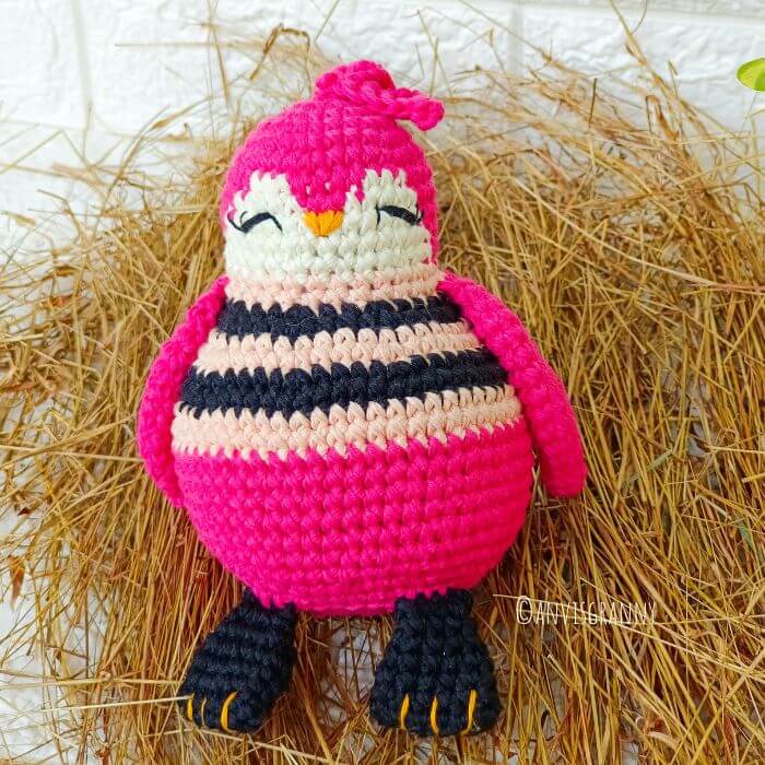Free Penguin Crochet Pattern (1)