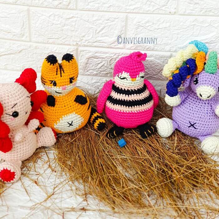 no-sew roly poly free animal crochet patterns (fox, unicorn, tiger, axololt, penguin) (2)