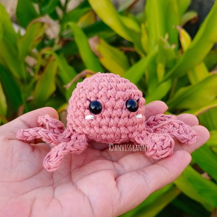 creepy crochet pattern free - mini spider amigurumi free crochet pattern for beginners