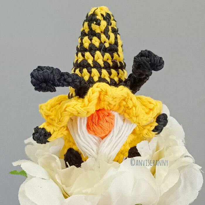 crochet bee gnome pattern, Crochet Bee Gnome FREE Pattern &#8211; No sew Tiny Easter Gnome