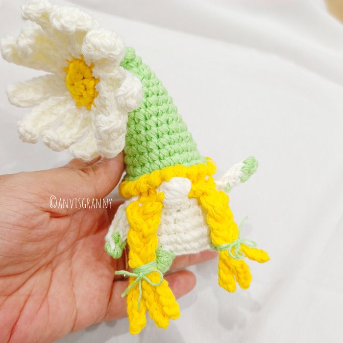 Daisy Gnome crochet pattern