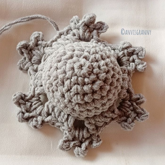 how to crochet an amigurumi snowflake