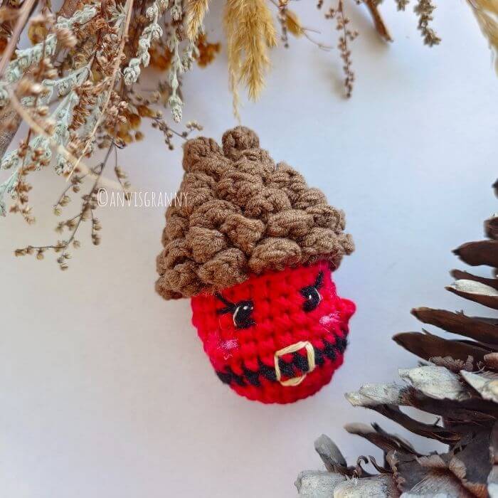 amigurumi pine cone crochet ornament free pattern