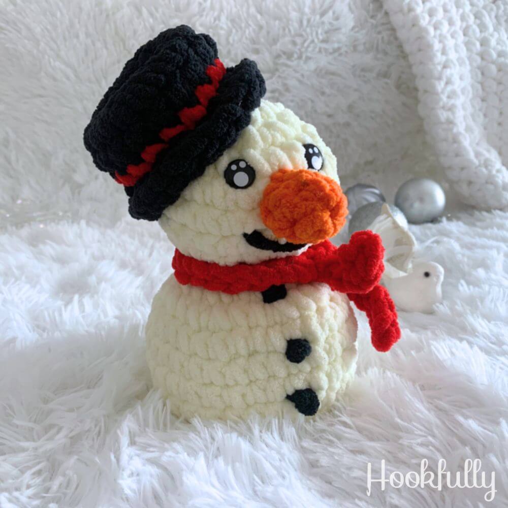 Day 7 - quick snowman plush amigurumi free pattern